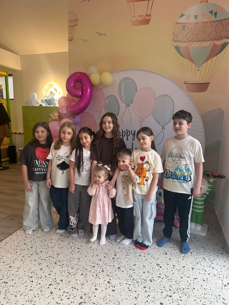 Aniversarea Evelinei – 9 ani de bucurie și distracție la SărbătoLand ✨